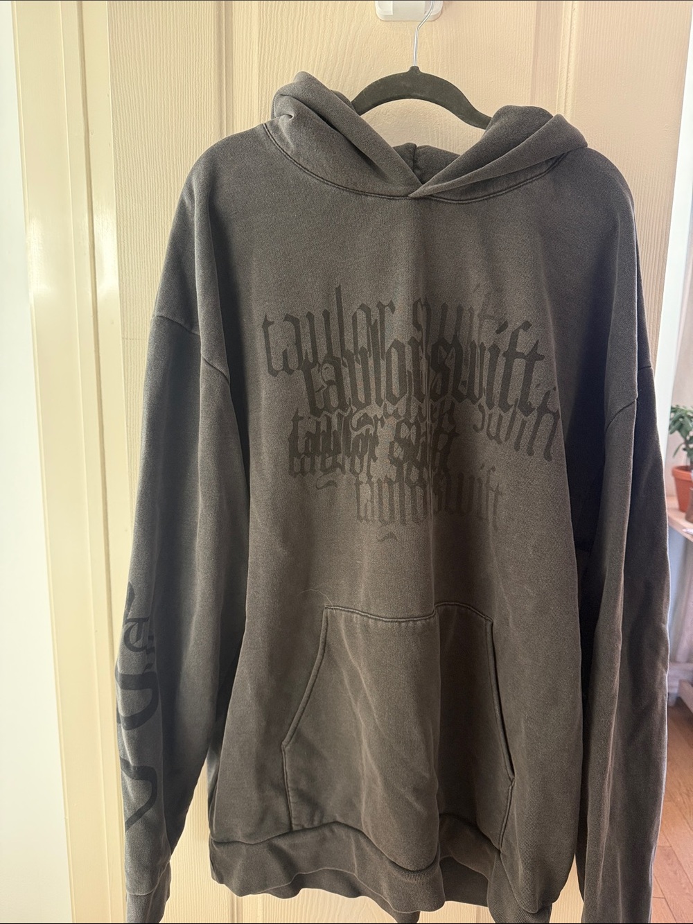 NEW Taylor Swift Reputation Sweatshirt